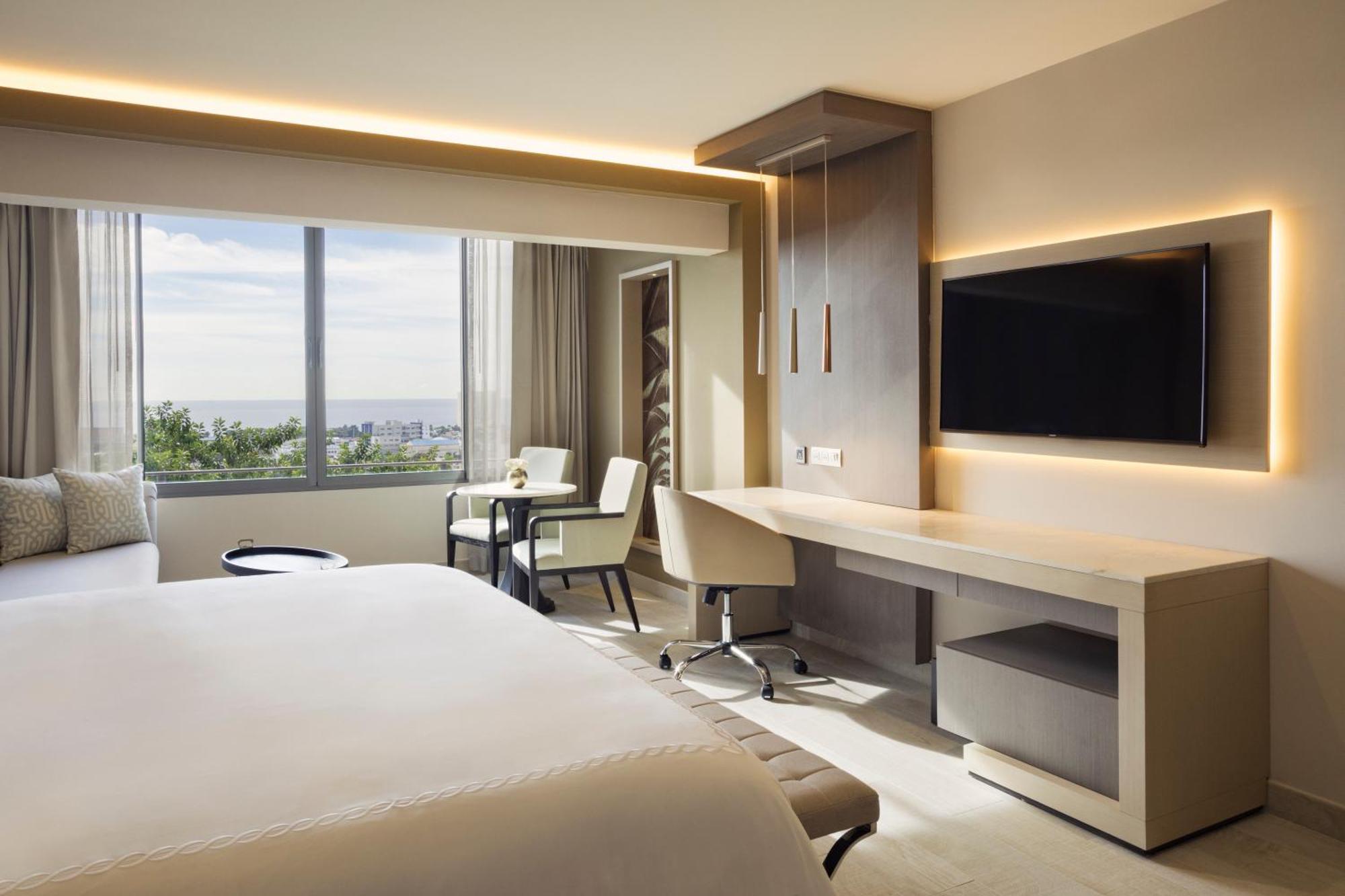 Ambassador Executive Junior Suite