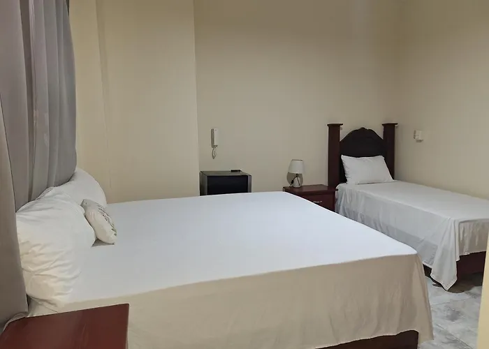 Hotel Jacuzzi: Apartamentos En Edificio Amapola Zona Colonial Malecón